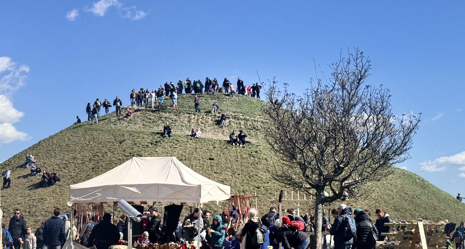 Rękawka: another Kraków tradition practiced around Easter
